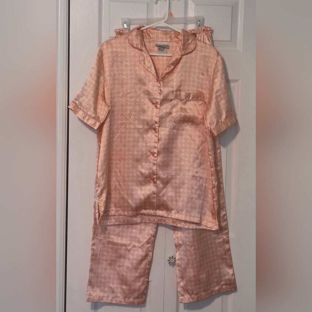 Vanity Fair Orange Pajama Set Size Medium